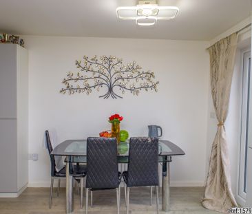 3 bed Semi-detached in Over court Gardens , Patchway, Bristol, BS34... - Photo 4