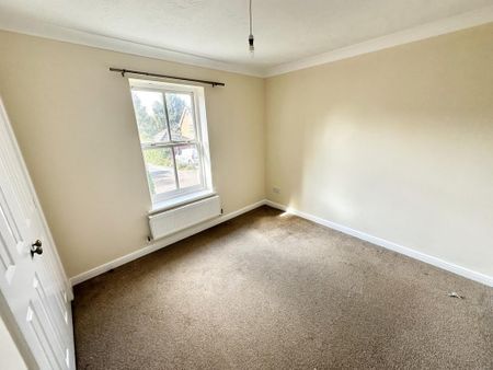 4 bedroom detached house to rent - Photo 3