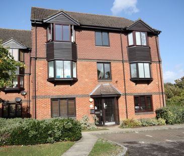 Foxhills, Woking - Photo 3