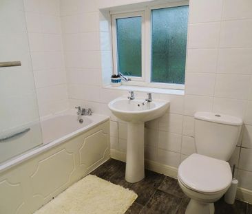 2 bedroom semi-detached house to rent - Photo 6