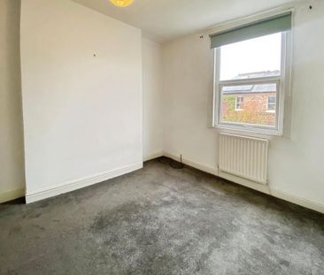 5 bedroom semi-detached house to rent - Photo 5