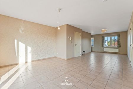 Energiezuinig appartement met 2 slpks en ruim terras te Hasselt! - Photo 4