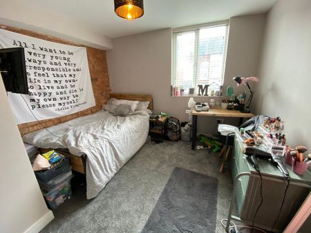 5 bedroom house to rent - Photo 2