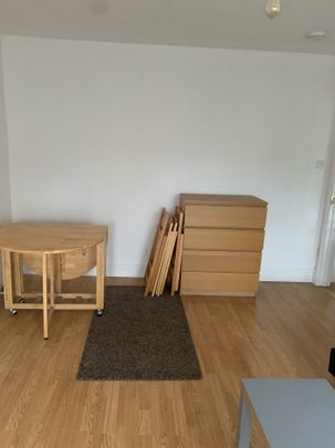 1 Bed Flat, Talgarth Road, W14 - Photo 1
