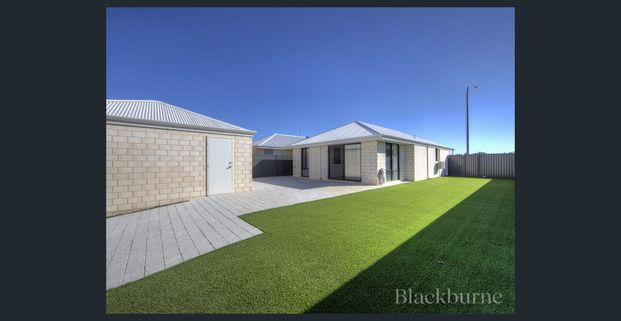 Avaliable now - Photo 1