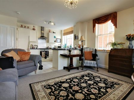 Flat to rent on - Photo 3