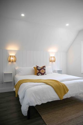 For Lease - 91 Jerseyville Road, Hamilton, Ontario - Photo 2