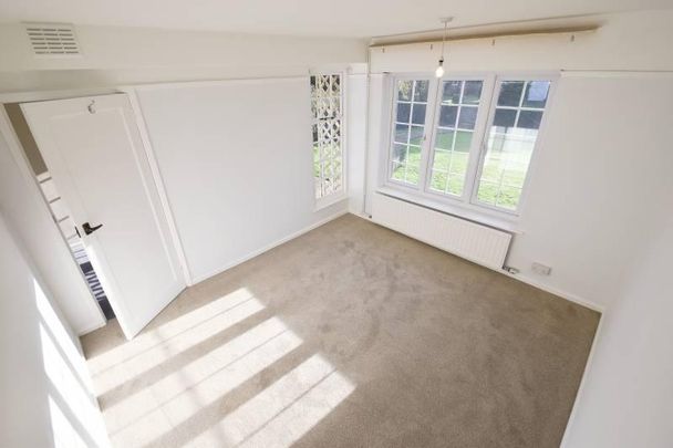 3 bedroom terraced bungalow to rent - Photo 1