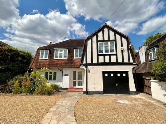 5 bedroom detached house to rent - Photo 1