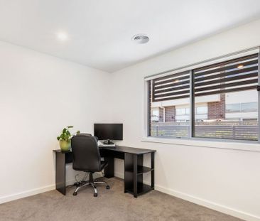 26/10 Ellison Harvie Cl,Greenway - Photo 3