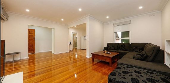 2/102 Broughton Road, Surrey Hills - Photo 2