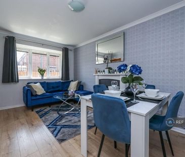 2 bedroom semi-detached house to rent - Photo 5