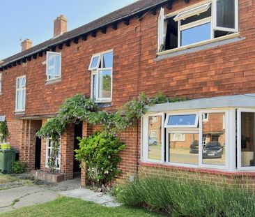 3 bedroom terraced house to rent - Photo 6