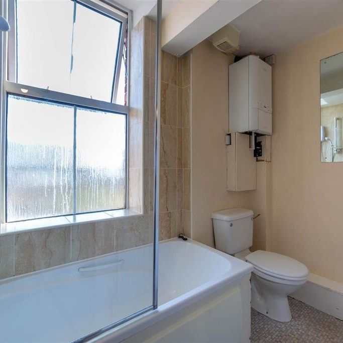 6 bedroom maisonette to rent - Photo 1