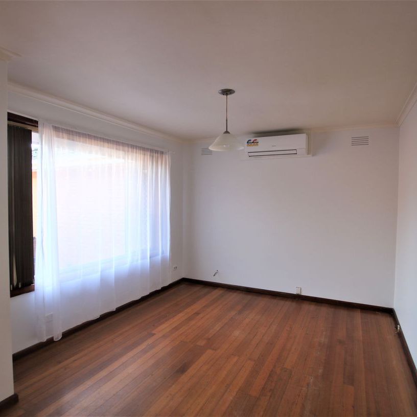 Sunny Two Bedroom Unit Situated in Sunshine - Photo 1