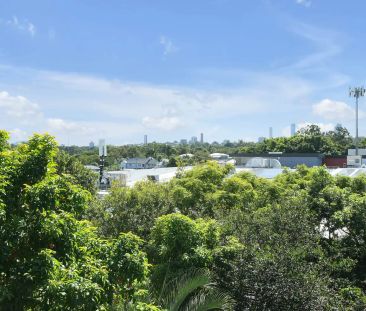25B Ashby St, Fairfield QLD 4103 - Photo 1