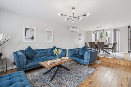 4 bedroom detached house to rent - Photo 2