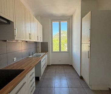 Location Appartement 3 pièces 67m² TOULON 83200 - Photo 5