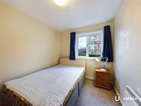 3 bedroom apartment to rent - Photo 4