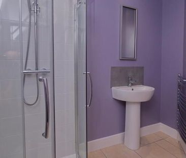 82 Ballymacormick Avenue, Ballyholme, Bangor, BT19 6AY - Photo 3
