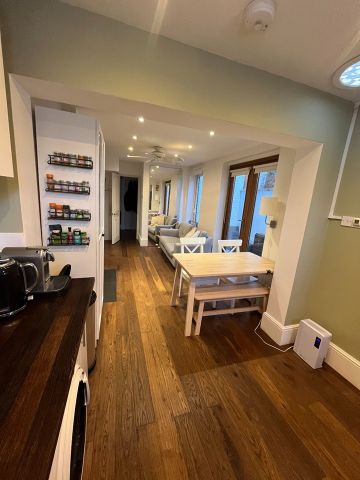 1 Bed Flat, Sudlow Road, SW18 - Photo 2