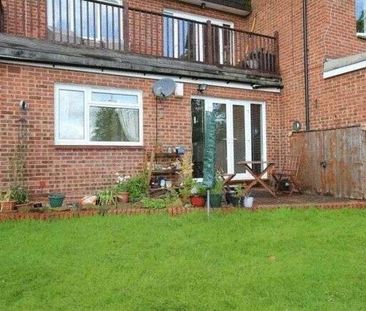 Chestwood Grove, Uxbridge, UB10 - Photo 3
