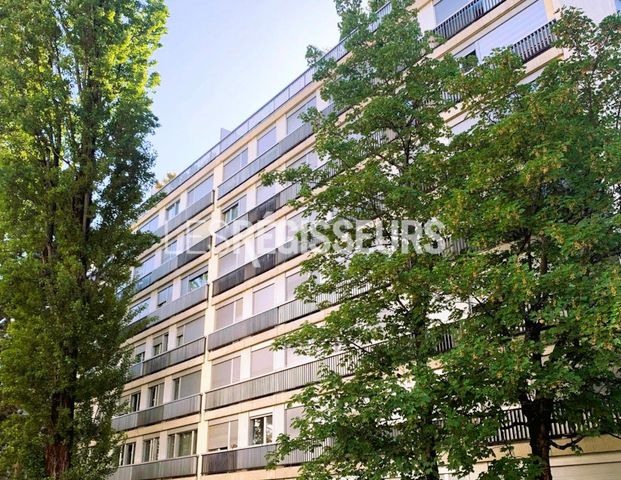 Avec une vue directe sur le jardin de la copropriété - Foto 1