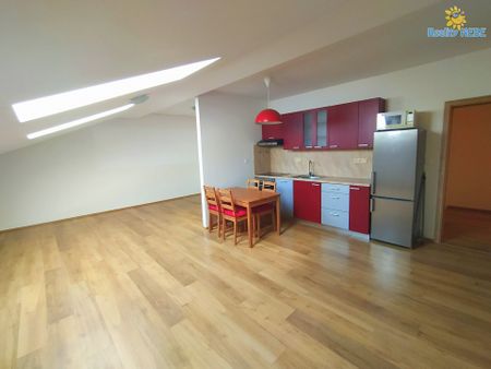 Pronájem bytu 1+kk a garsoniéry 59 m² - Photo 3