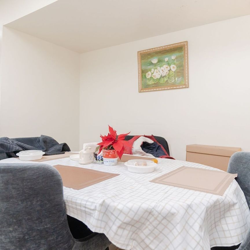 For Lease - 362 Kingsbridge Garden Unit# Bsmt, Mississauga, Ontario - Photo 1