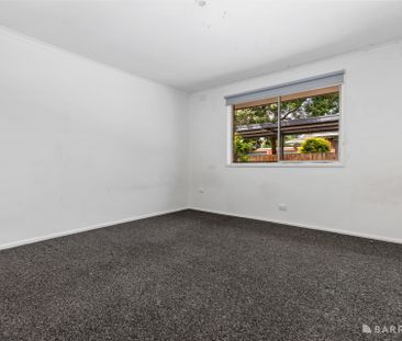 Stylish & Modern Unit in Prime Ringwood Location - Photo 4