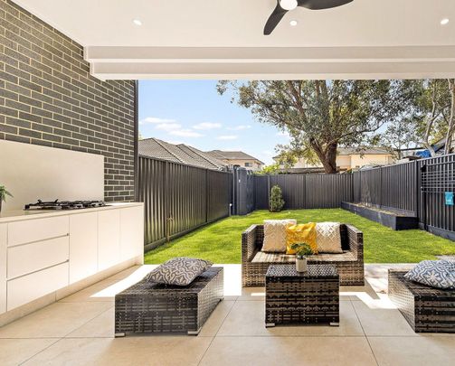 Brand New Ultra Modern Duplex with High-End Finishes in a Convenient Location!! - Photo 1