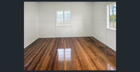 Easy Living in the Heart of Rosewood - Photo 2