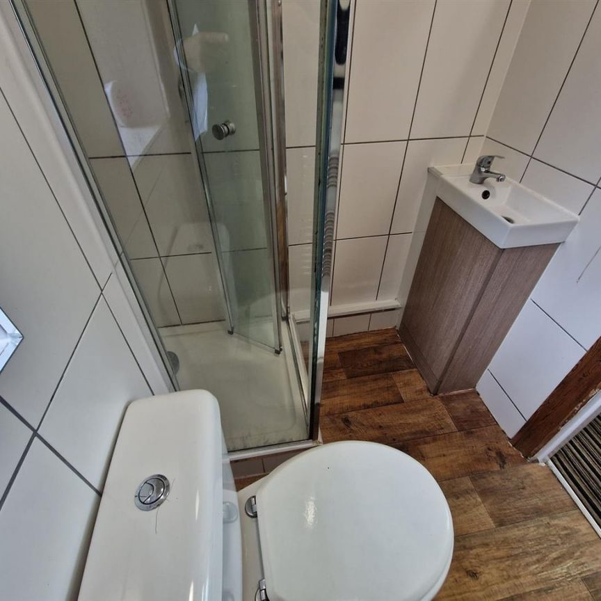 Gower Road, SA2 9BY, Sketty - Photo 1