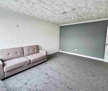 3 bedroom maisonette to rent Greywell Road, Havant, Hampshire, PO9 - Photo 3