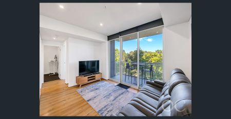 Open the Door to City-Fringe Sophistication - Photo 3