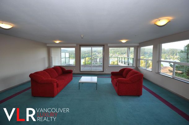 Condo in Port Moody, BC - Photo 1