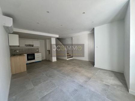 Location Maison 4 pièces 75m² PUGET VILLE 83390 - Photo 2