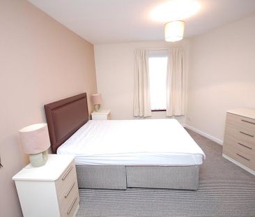 2 bedroom flat to rent - Photo 6