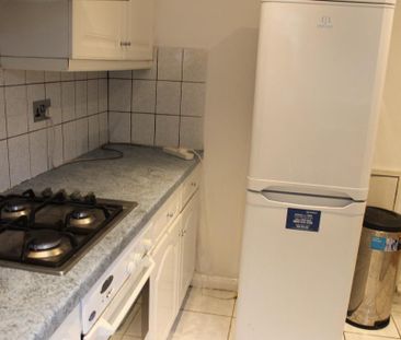 2 bedroom maisonette to rent - Photo 5