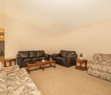 Rent-A-Room in this Roomy 8 Bed Home! Based On Single Occupancy. - Photo 3