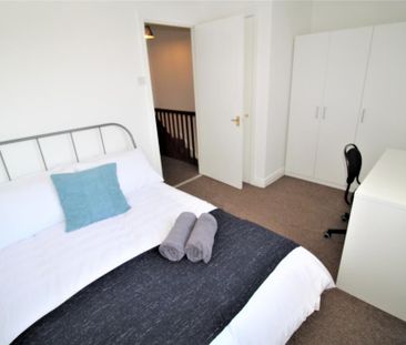 2 bedroom semi-detached house to rent - Photo 2