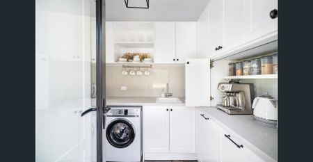 9 Curac Place, Casula, NSW 2170 - Photo 3