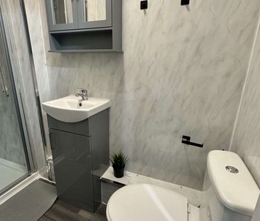 💡 All-Inclusive Double Room | in Rotherham Room 3 - Photo 3