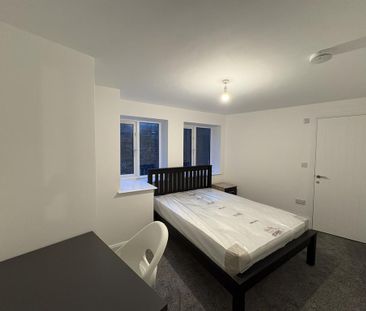 1 bedroom in a house share to rent - Photo 3