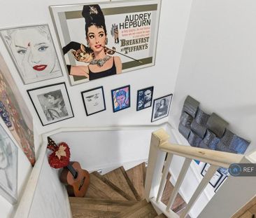 2 bedroom flat to rent - Photo 4