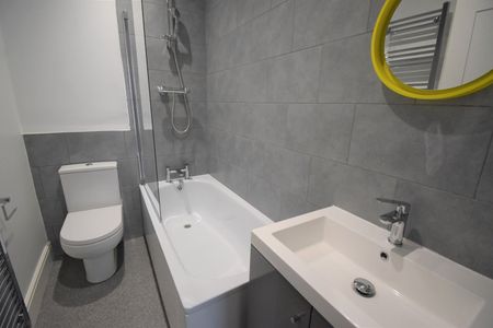 4 Bed Terraced House, Erleigh Road, RG1 - Photo 3