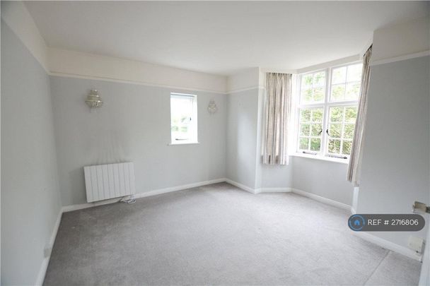 2 bedroom flat to rent - Photo 1