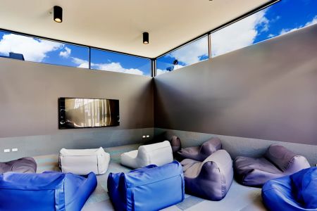 Twin Room in 8 Bed Apartment - Photo 2