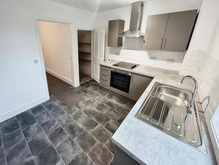 2 bedroom terraced house to rent - Photo 2