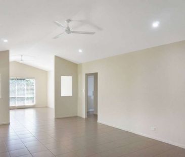 What a Beauty! Large Family Home in a Fantastic Estate - Photo 6